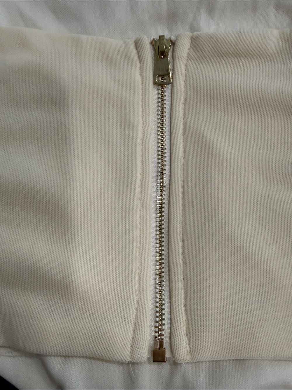 Cream Ruched Crop Tank - Picture 3 of 5